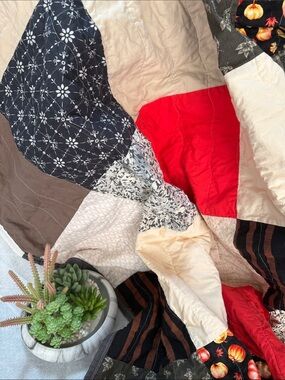 Handmade Patchwork Home Bedding Quilt - Multicolor (Red, Black, Cream)